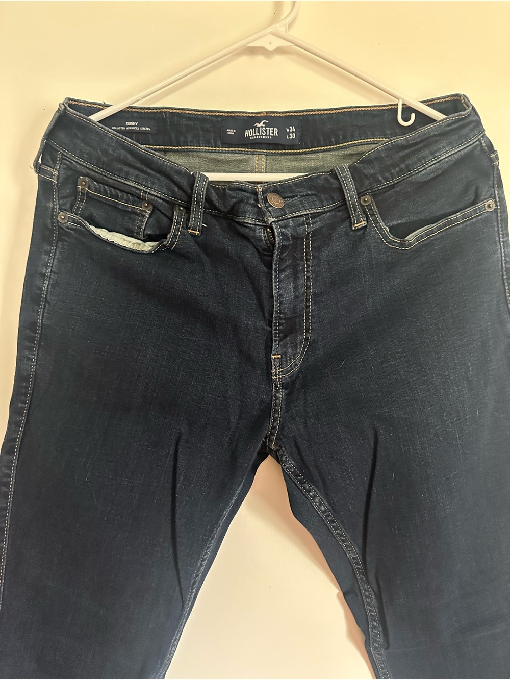 Hollister Men’s Dark Indigo Skinny Jeans